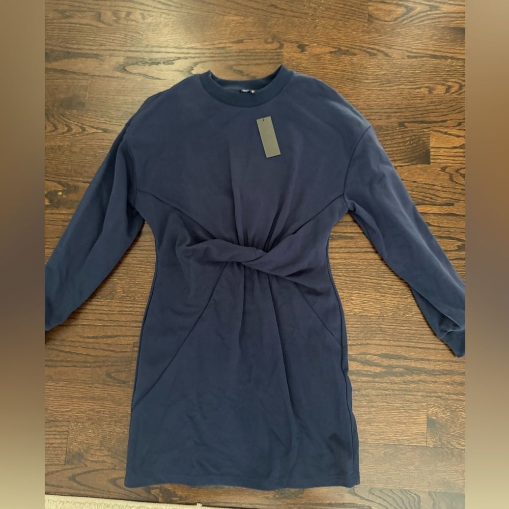 NWT Lea & Viola long sleeve dress - small
